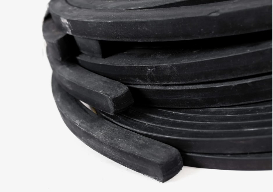 Шнур резиновый 4*10 мм 1-3С ГОСТ 6467-79